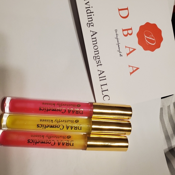 Tropical smoothie island lipglosses - Picture 3 of 5